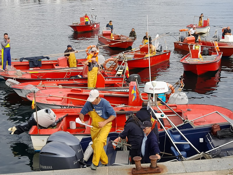 Decomisan otra lancha en Cabo de Cruz por acumulación de 17 denuncias al faenar en zonas no autorizadas