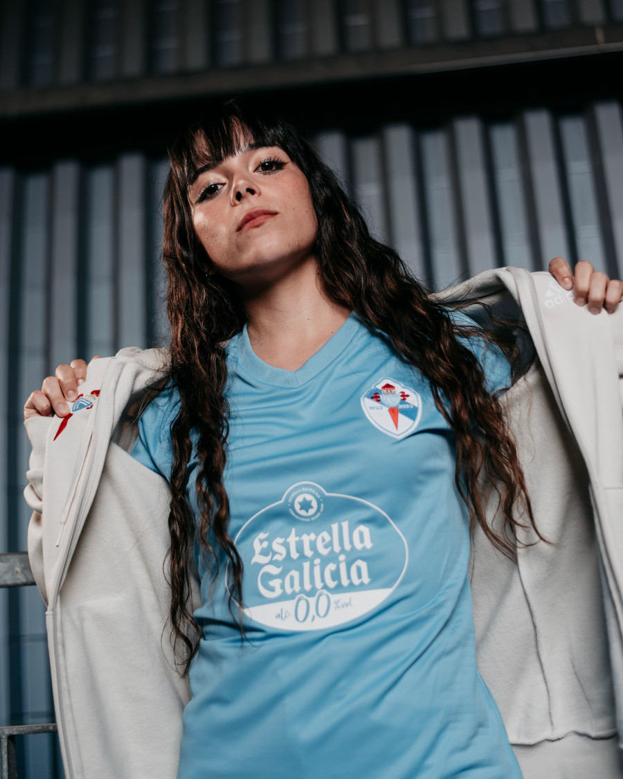 El Celta incluye el himno de C. Tangana en su camiseta del Centenario