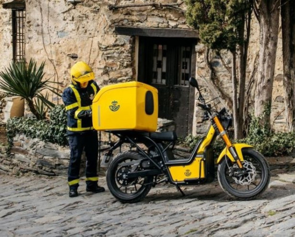 EuropaPress 5326326 trabajador correos moto electrica 11035711
