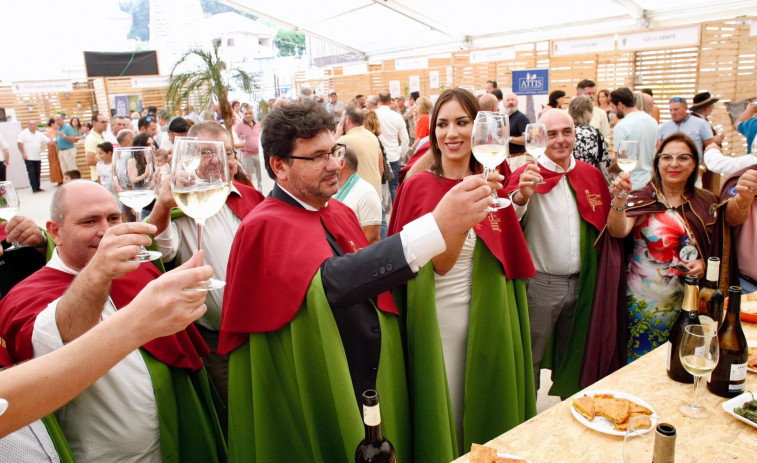 Meaño ultima los detalles de la XXII Festa do Viño que contará con verbena de La Oca Band y Marbella