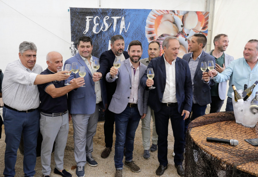 Cambados inaugura la XIX Festa da Vieira que ofrece el bivalvo en ocho recetas distintas