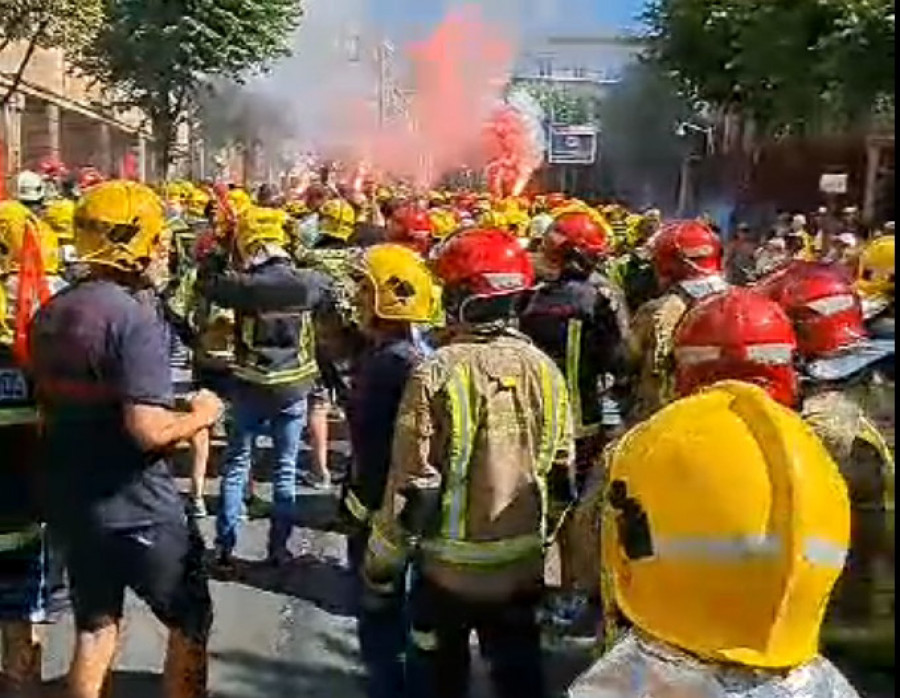 La Xunta convertirá a los bomberos comarcales en personal laboral fijo, cumpliendo la sentencia del Supremo