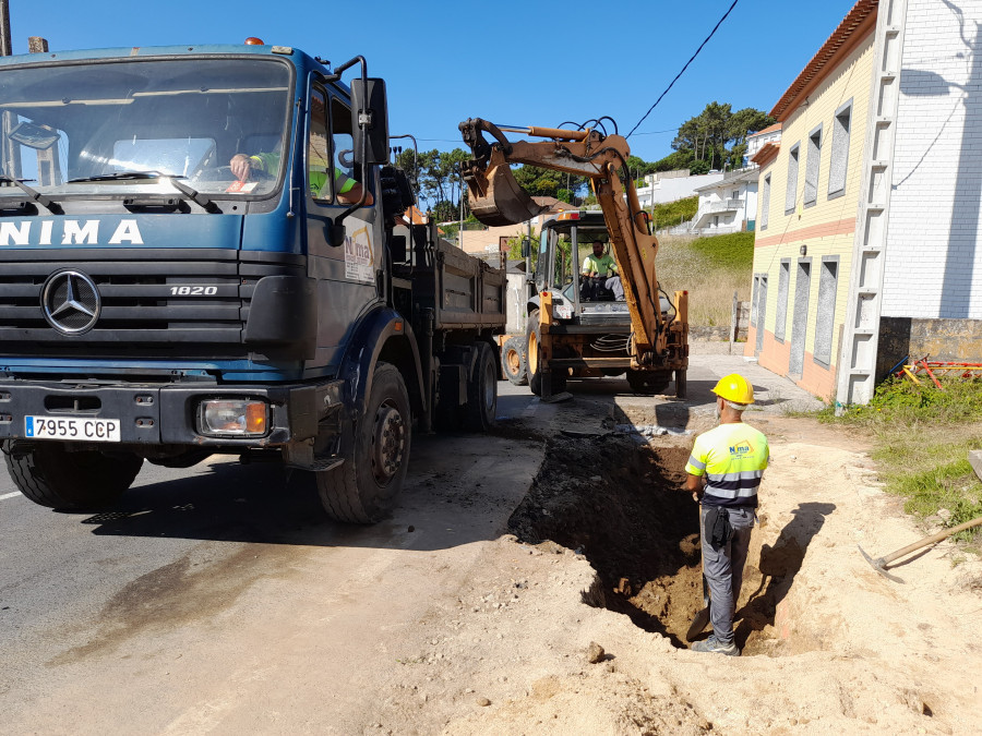 Castiñeiras sufrirá esta tarde un corte en el suministro de agua potable con motivo de las obras en A Ameixida