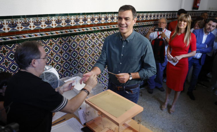 Sánchez vota y reclama una participación electoral 
