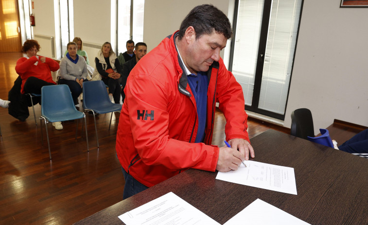 La moción de censura prospera y Alejandro Pérez es el nuevo patrón mayor de Cambados
