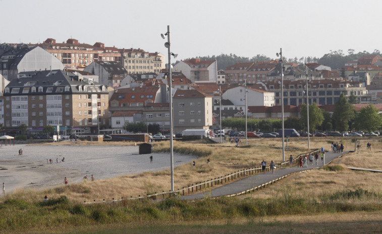 El Concello de Sanxenxo reforzará la protección de sus dunas con avisos de: “La duna es vida. No la pises, respétala”