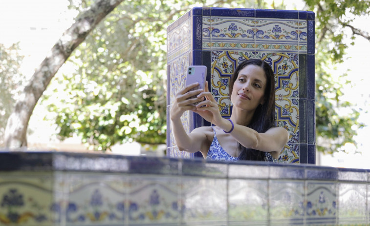 MeryFos | “Virtudes é unha personaxe que a xente recoñece. Por iso o seu éxito, porque xera tenrura, pese  ao repunante que é”