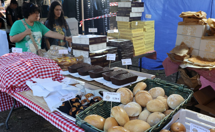 La Festa do Pan de Ribadumia pone en valor la tradición y el trabajo de los artesanos