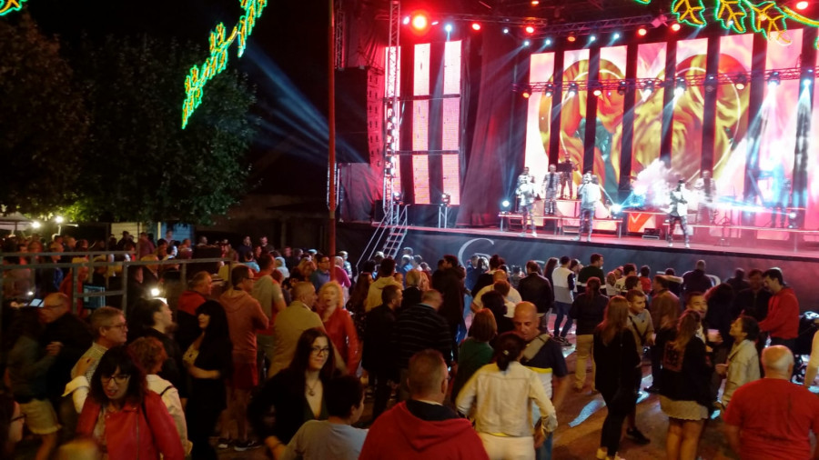 Bamio rinde homenaje a San Roque con tres días de festejos, verbenas y fiesta de la espuma