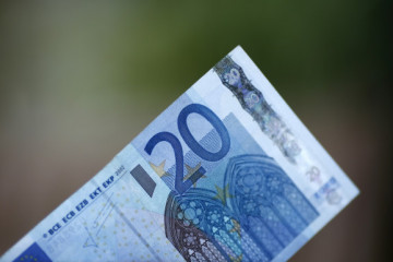 EuropaPress 5317930 billetes monedas euros euro dinero 14095257