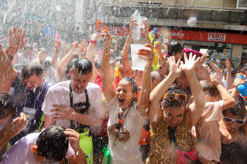 Fiesta agua festa auga mojadura