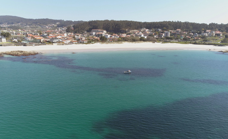 Los controles sanitarios confirman la excelencia de las aguas de las playas de Sanxenxo