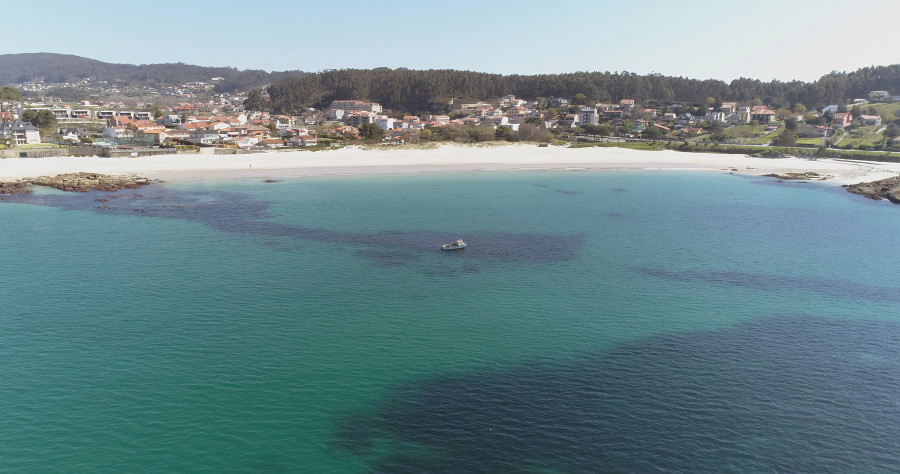 Los controles sanitarios confirman la excelencia de las aguas de las playas de Sanxenxo