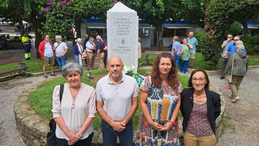 A Pobra recuerda en la celebración del Día da Galiza Mártir a quienes lucharon por la Democracia