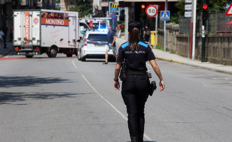 La Policía de Vilagarcía advierte de restricciones de aparcamiento y cortes de tráfico con motivo del desfile de carrozas