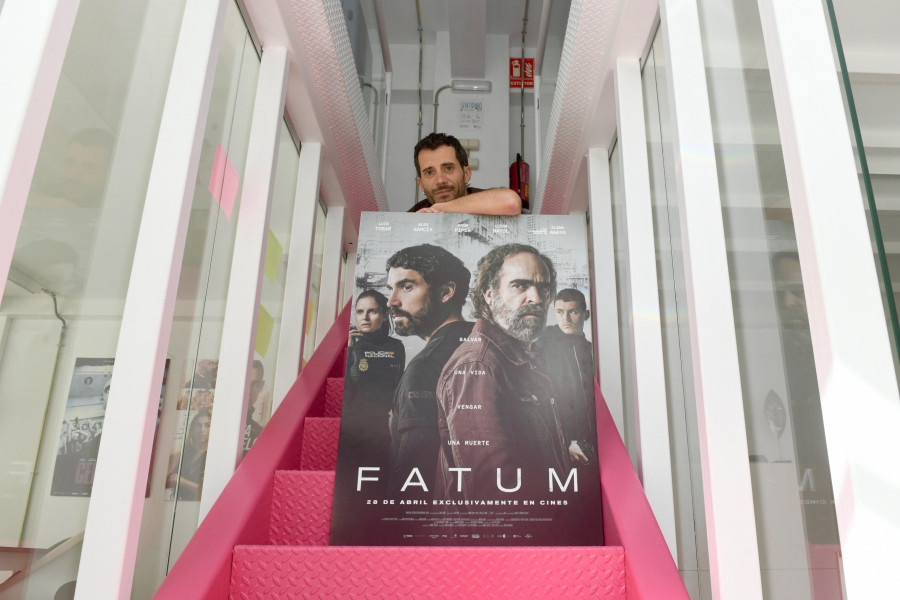 El Concello proyecta la última y exitosa película del director cambadés Juan Galiñanes: "Fatum"
