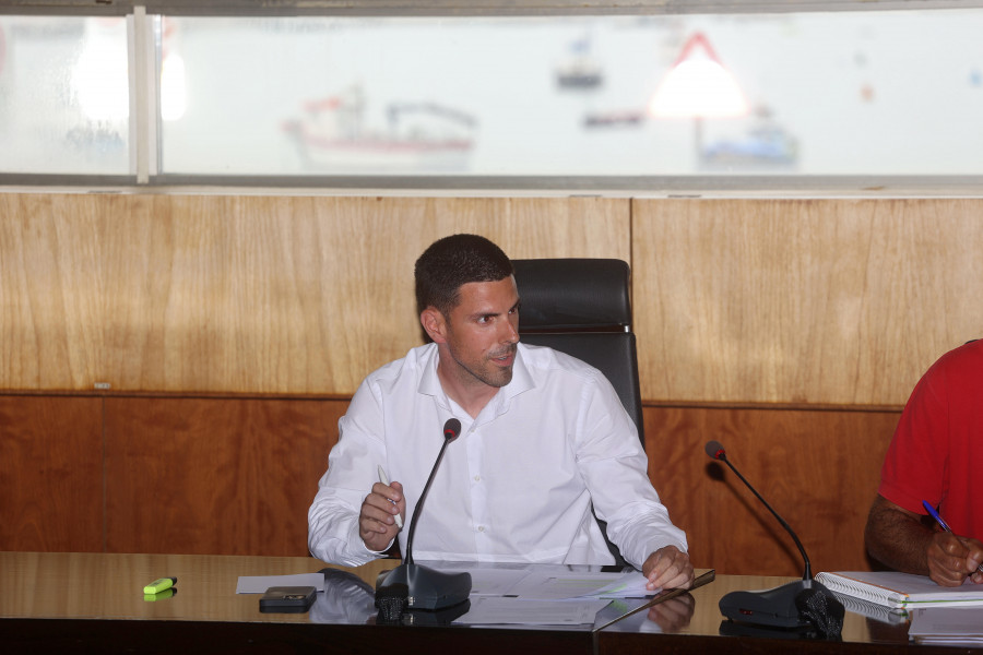 El alcalde de A Illa insiste en demandar mejoras de autobuses y presentará propuestas a la Xunta