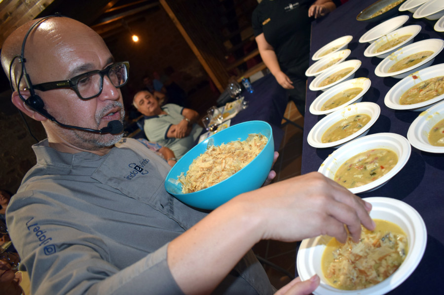 El menú de la Festa da Anguía en Valga estará compuesto por cinco tapas y cuatro cócteles