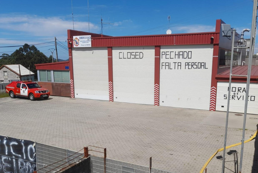 Los Bomberos denuncian la “mala gestión” de la gerencia ante el cierre de los parques de Ribeira, Cee y Ordes