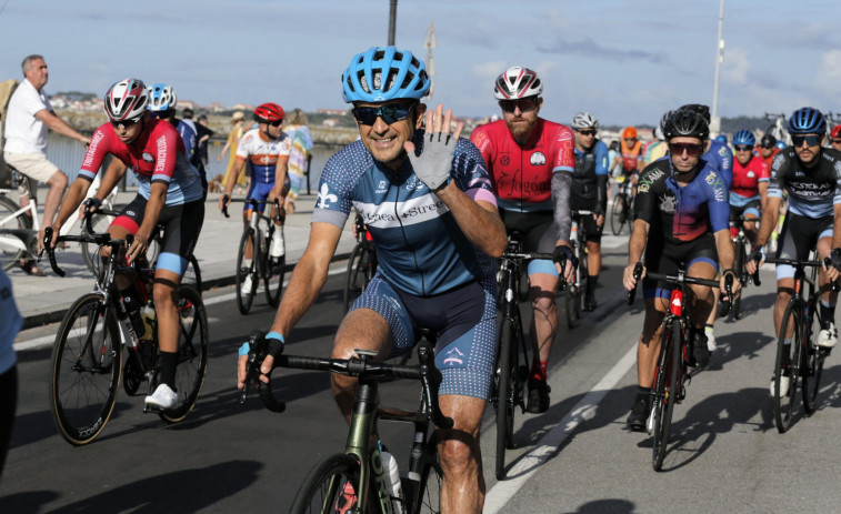 Vilanova convierte en una fiesta anual la celebración de la salida de La Vuelta