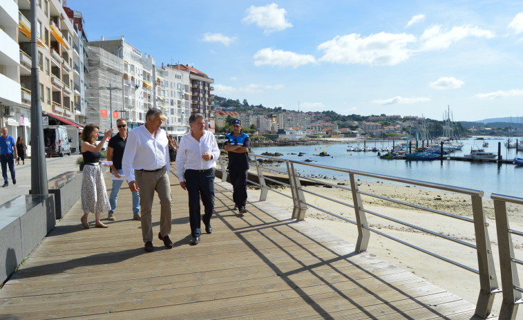 Portos y Concello acuerdan revisar los planes de uso de los puertos de Sanxenxo y Portonovo