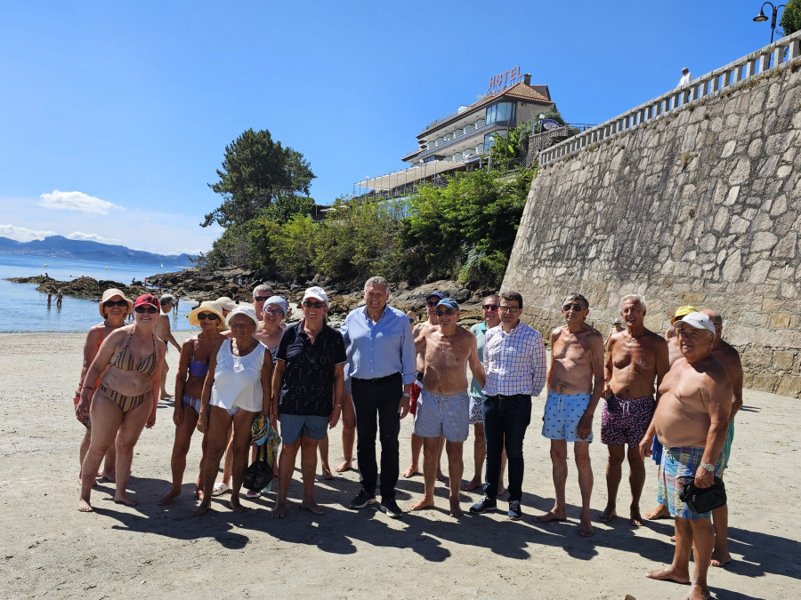 Gimnasia de mantenimiento para todos en la playa de Silgar