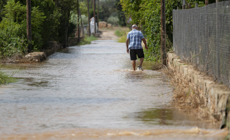 Hallado el niño desaparecido tras caer el coche en el que iba a un río por la DANA