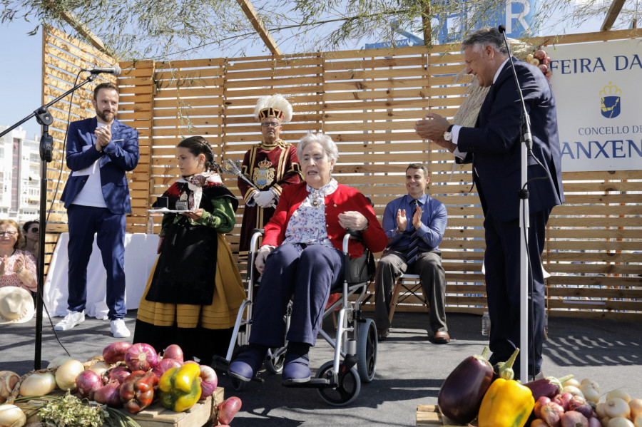 Fernando Abilleira y Adriana Nieva ya lucen las Cebolas de Ouro en una multitudinaria cita con éxito de ventas