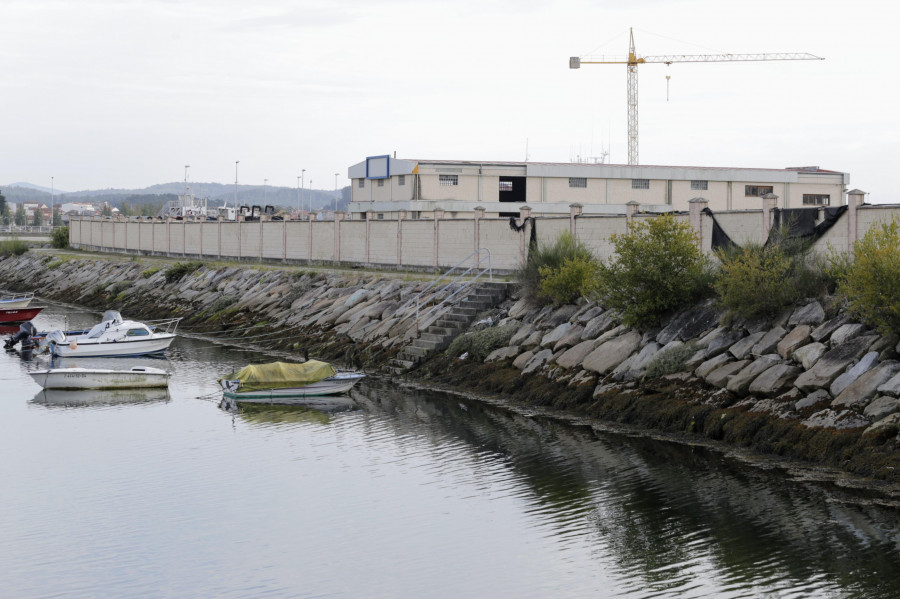 Portos busca un nuevo proyecto para explotar la fallida planta de rodaballo de Cambados