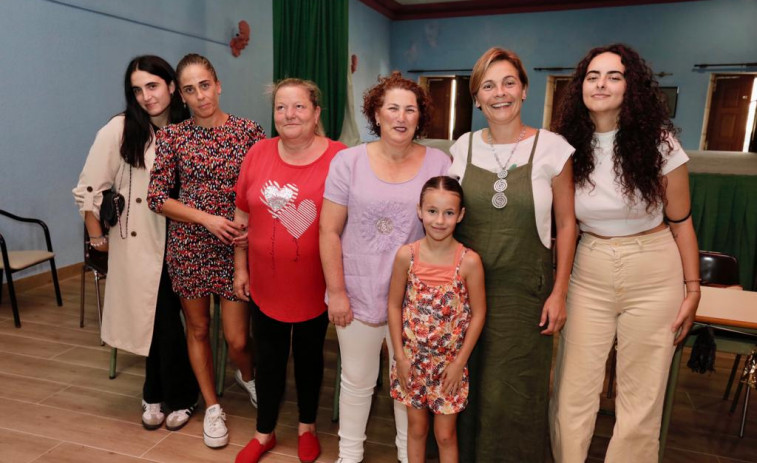 Vilaxoán ficha a Mozos de Arousa como pregoneros del Rosario con un programa cargado de orquestas