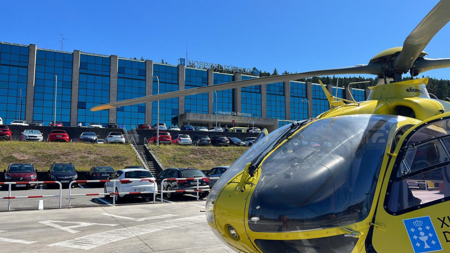 Derivado a la cámara hiperbárica de Ferrol un mariscador arrastrado por un yate cuando extraía navaja en Ribeira
