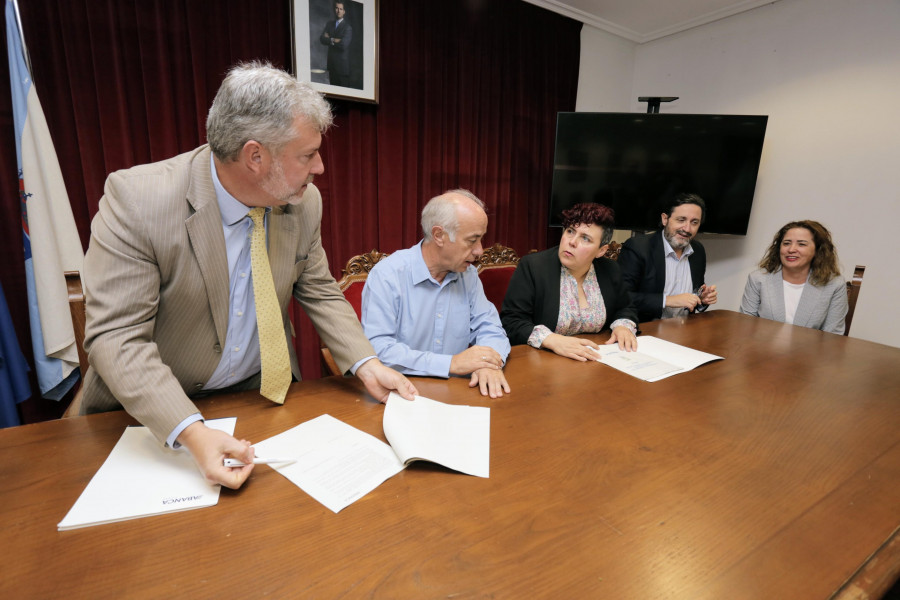 El Consorcio do Comercio do Salnés y Abanca firman un nuevo convenio con ventajas para sus socios