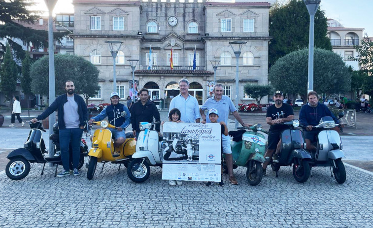 Las Vespas y Lambrettas volverán a tomar las calles de O Grove durante la Festa do Marisco