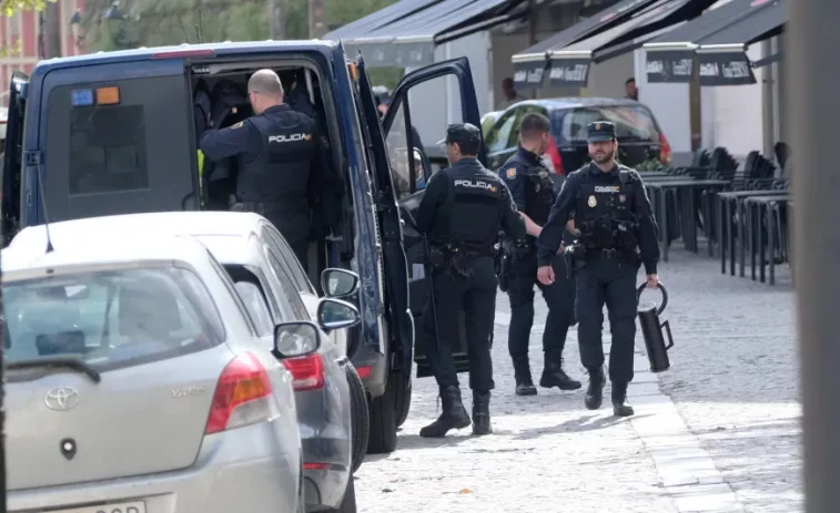 Una operación contra el tráfico de droga a mediana escala deja registros en O Salnés y localidades de A Coruña