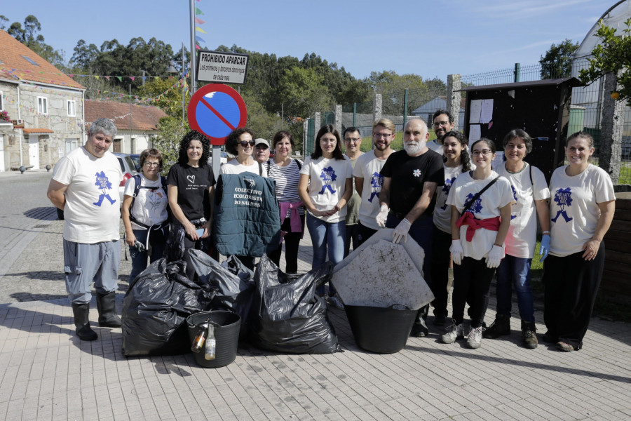 Valga, Catoira, Meis, O Grove, Ribadumia y Rianxo se “mollan polos ríos” y retiran grandes cantidades de plásticos