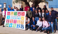 Trabajadores de Congalsa alzan la bandera de los Objetivos de Desarrollo Sostenible, iniciativa promovida por la ONU