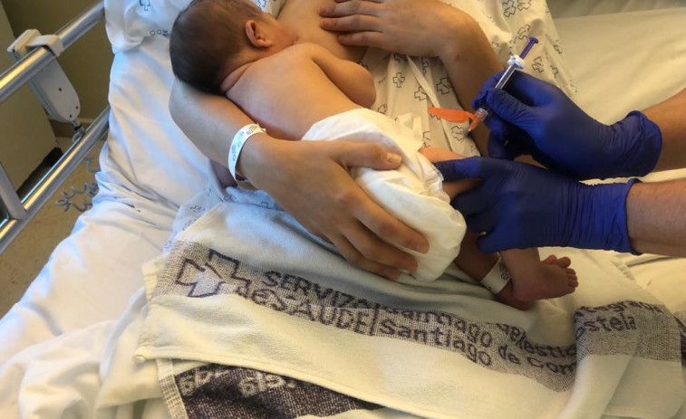 Cuatro bebés fueron inmunizados esta semana contra el Virus Respiratorio Sincitial en el Hospital do Barbanza
