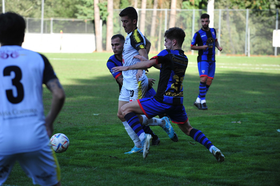 El Céltiga encaja su primera derrota ante un Arnoia que aprovechó un resbalón y un córner para ganar