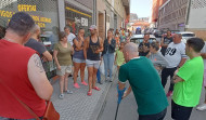 Vecinos de Ribeira se concentrarán y recogerán firmas para pedir más vigilancia tras aparecer 40 coches rayados