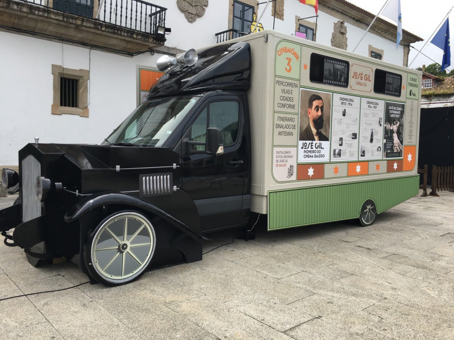 El Cinemóbil llega a Sanxenxo con una exposición sobre la obra del pionero de cine gallego José Gil
