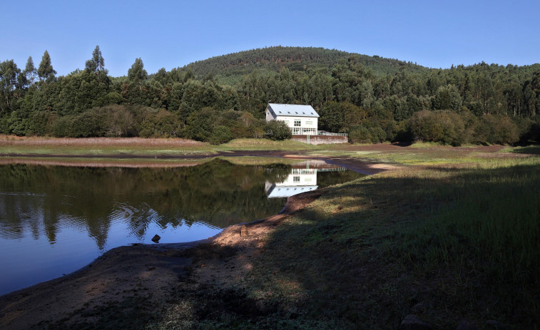 La ocupación del embalse del Umia cayó en casi un 30 % en solo dos meses, pero sin riesgo en el suministro