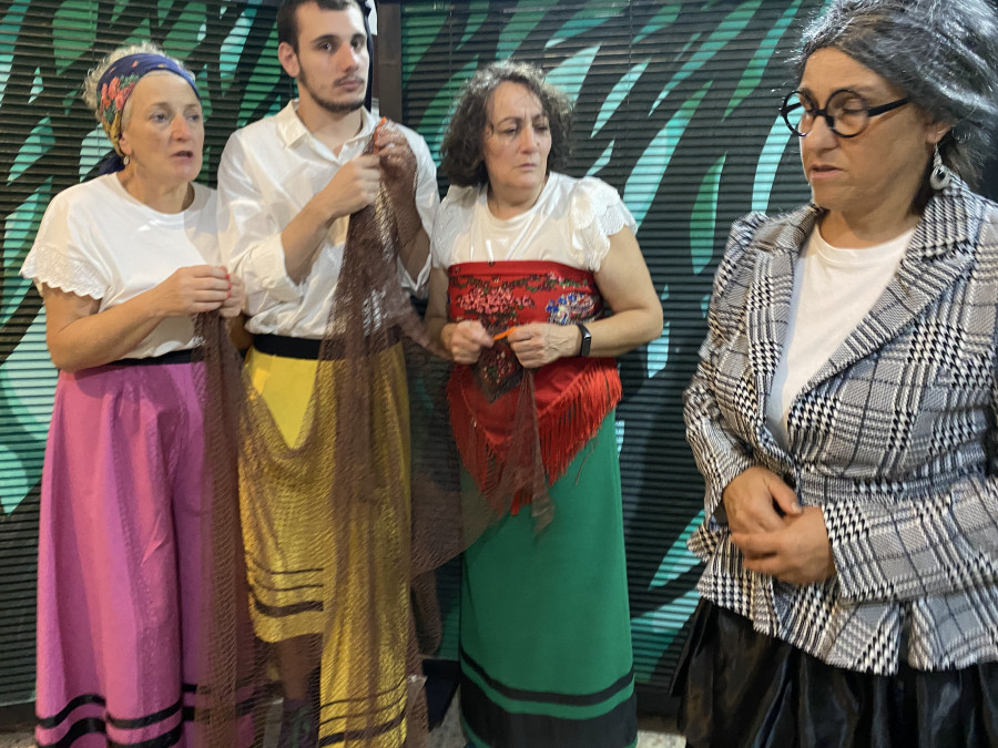 Airiños estrenará mañana en Asados la obra teatral “As vellas non deben de namorarse”