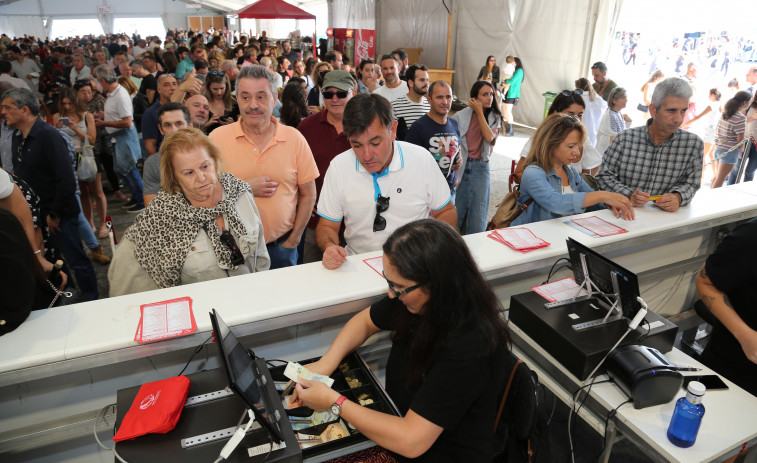 La LX Festa do Marisco despacha hoy sus últimas raciones tras diez días de la mejor gastronomía y ambiente