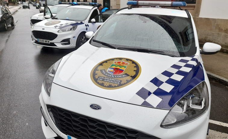 Coches con avisos luminosos para la Policía Local de Vilagarcía