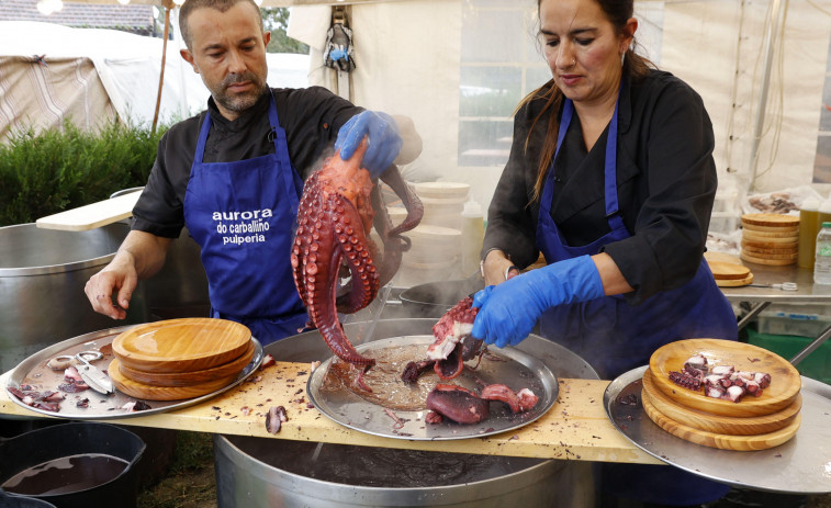 El pulpo y la verbena llenan tres días de fiesta por San Simón