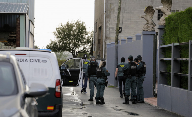 La Guardia Civil profundiza en la investigación de la droga de Milladoiro y los registros en Vilanova
