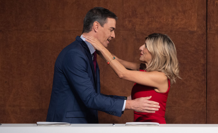 Pedro Sánchez y Yolanda Díaz sellan el acuerdo para la coalición de Gobierno