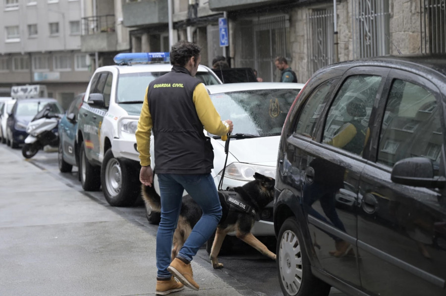 Las operaciones de la redada de Milladoiro y Vilanova regresan a O Salnés y se extienden a A Coruña