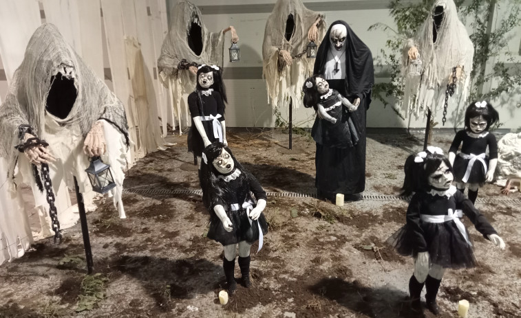 Reportaje | Ribeira festejará el Samaín con una ambientación terrorífica con monstruos montada por Alfaia
