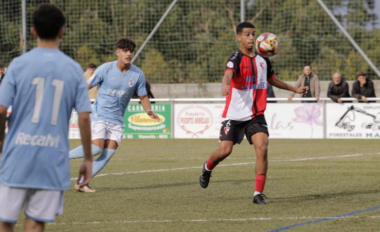 El Arosa juvenil cede en Santander ante el Racing (2-0)
